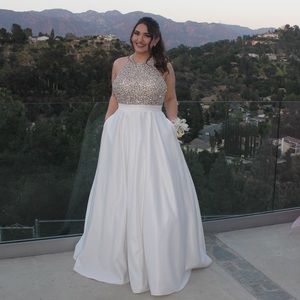 WHITE DRESS WITH RHINESTONE DETAILING